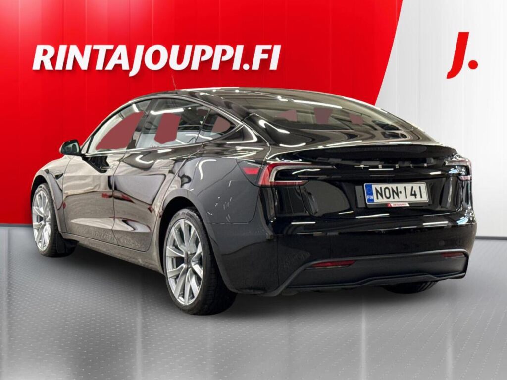 Tesla Model 3 2025 Musta