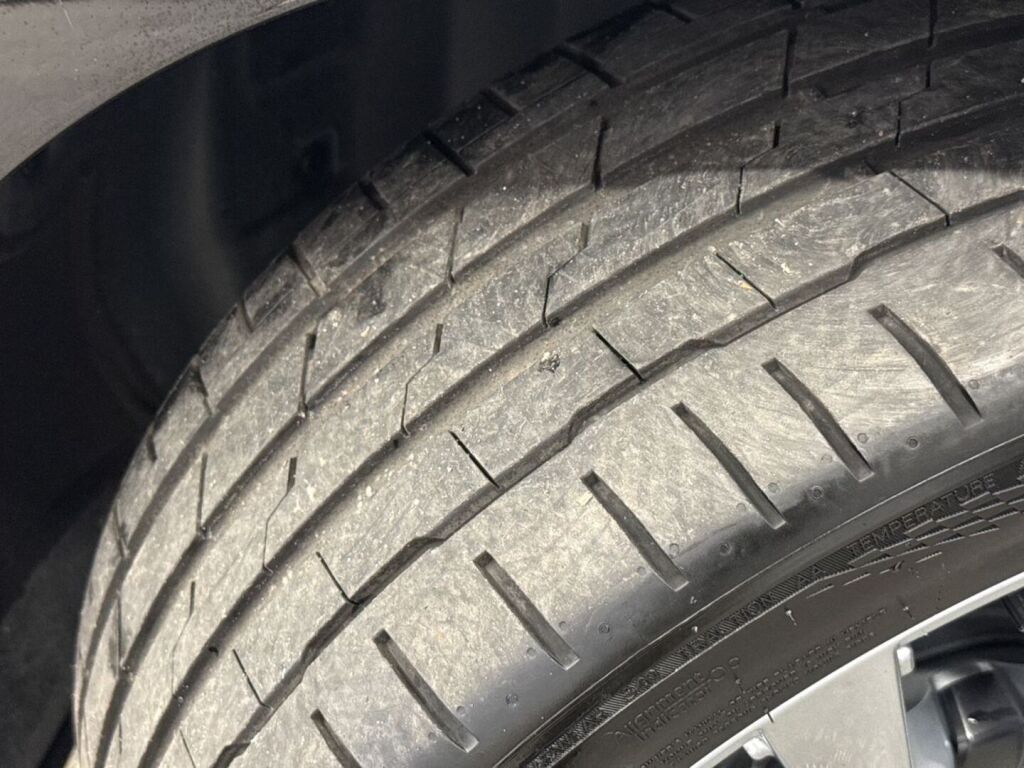 Tesla Model 3 2025 Musta