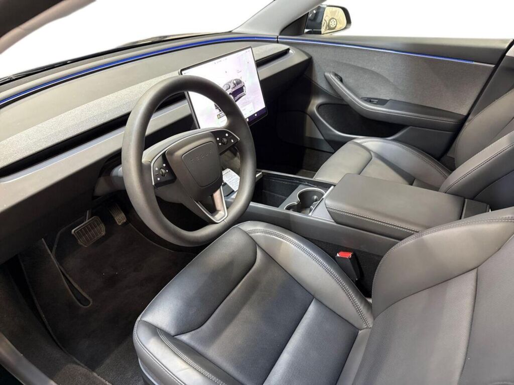 Tesla Model 3 2025 