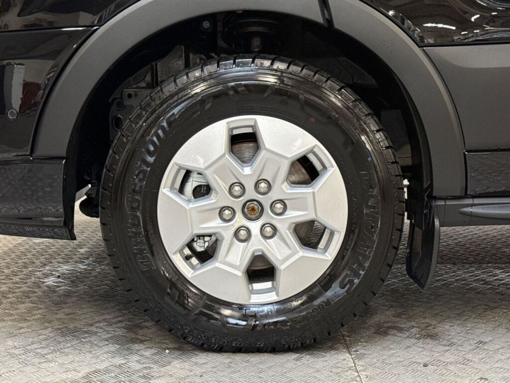 Ford Transit 2026 Musta