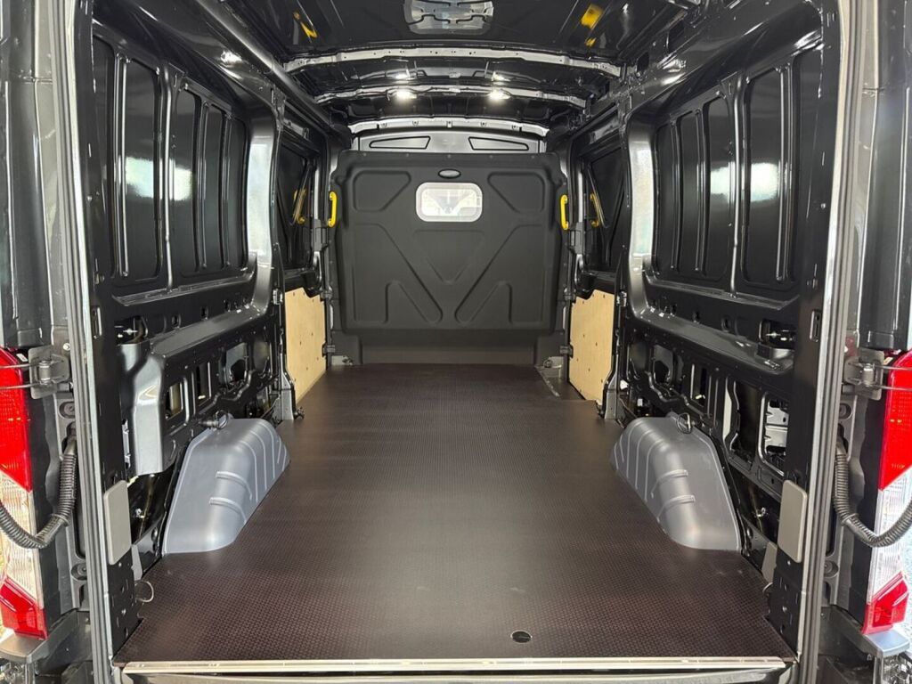 Ford Transit 2026 Magnetic