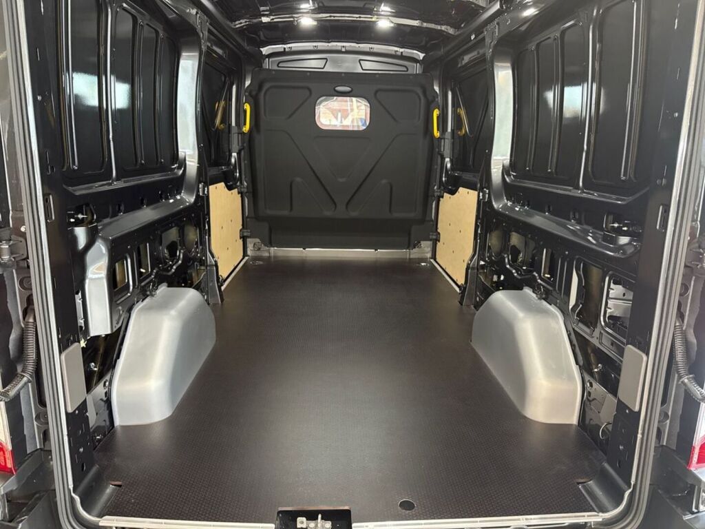 Ford Transit 2026 Magnetic