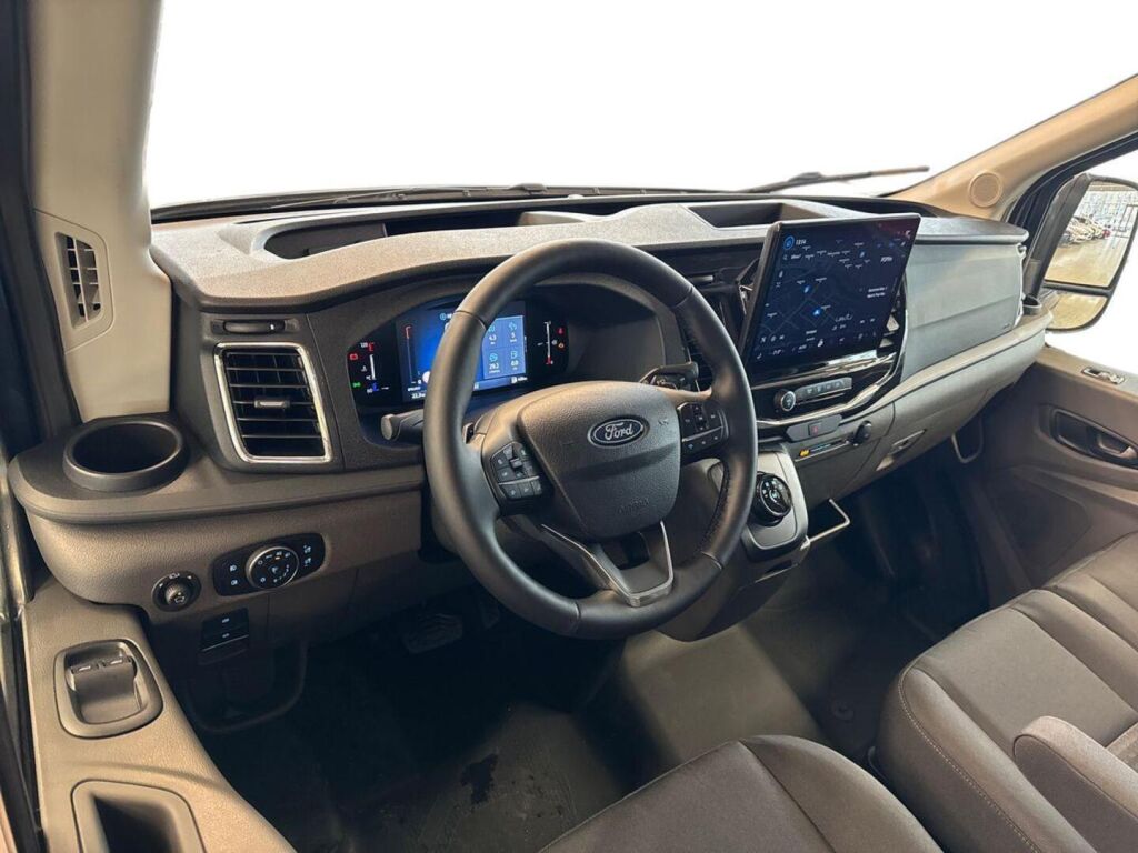 Ford Transit 2026 Chrome Blue