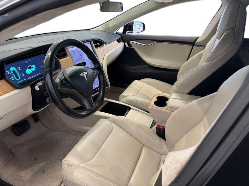 Tesla Model S 2019 