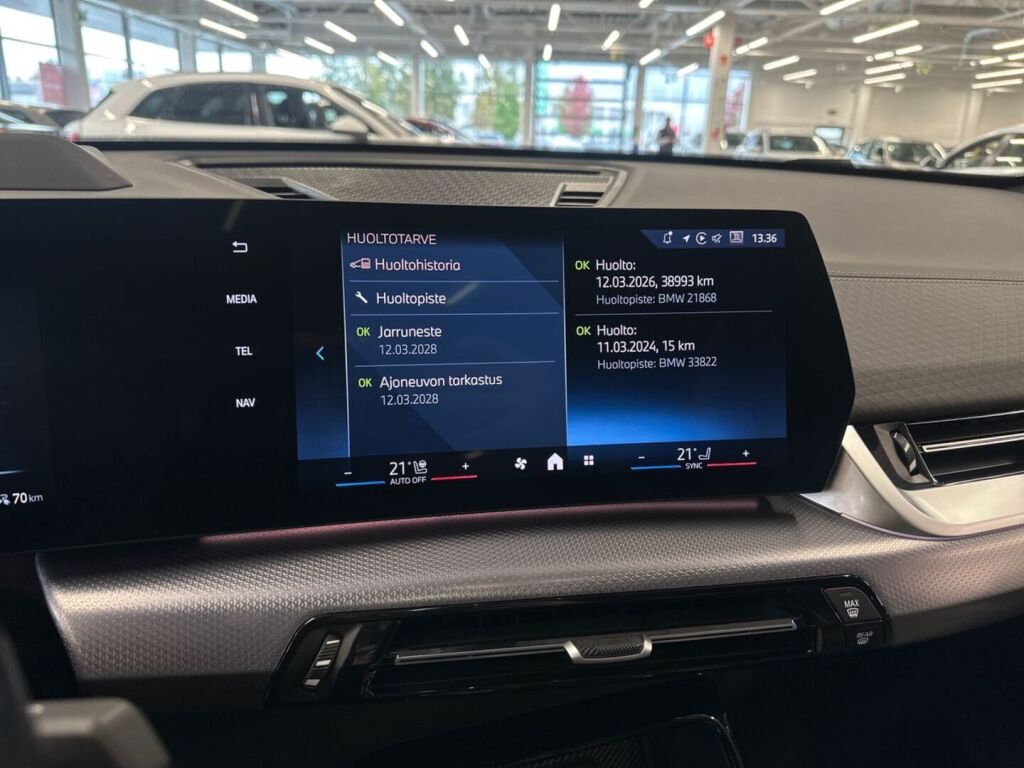 BMW iX2 2024 Valkoinen (Alpine White 3)