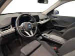 BMW iX1 2024 Musta