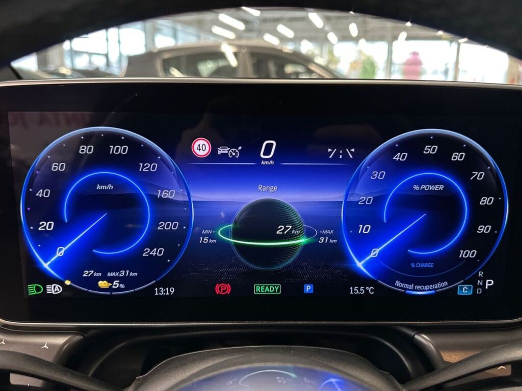 Mercedes-Benz EQE 2022 Musta