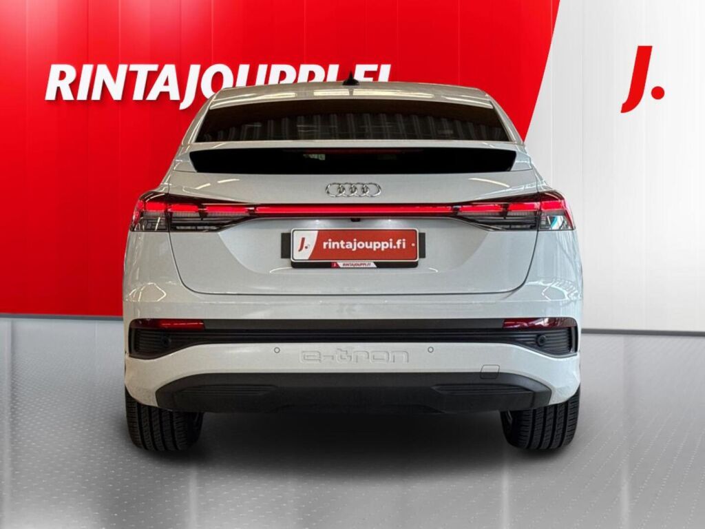 Audi Q4 e-tron 2023 