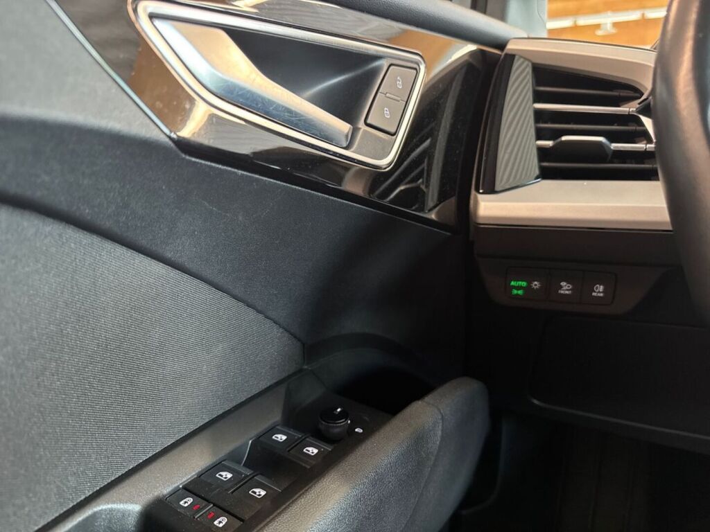 Audi Q4 e-tron 2023 