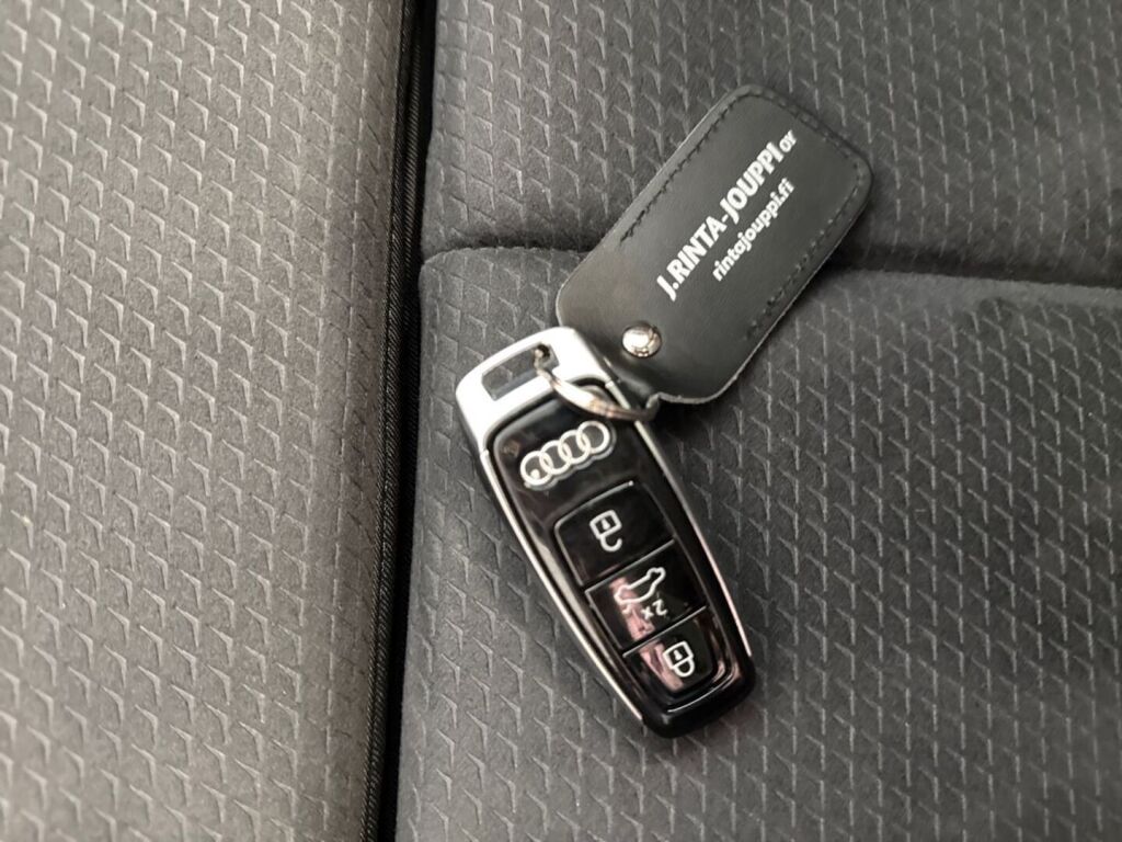 Audi Q8 e-tron 2024 Harmaa (Daytona Grey)