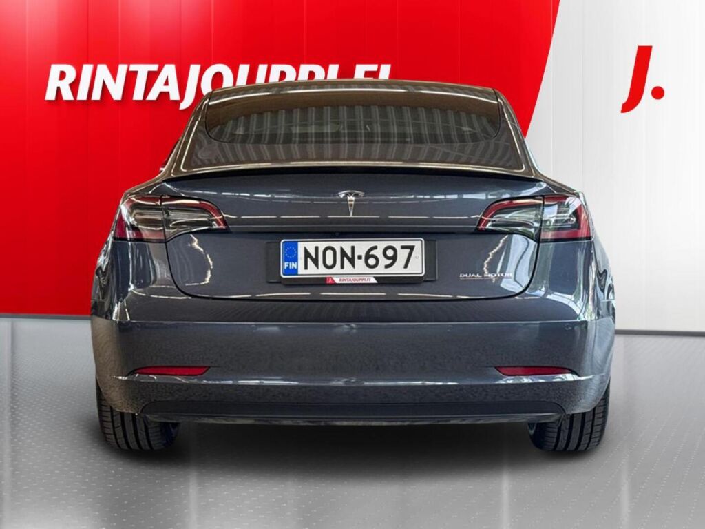 Tesla Model 3 2022 Harmaa