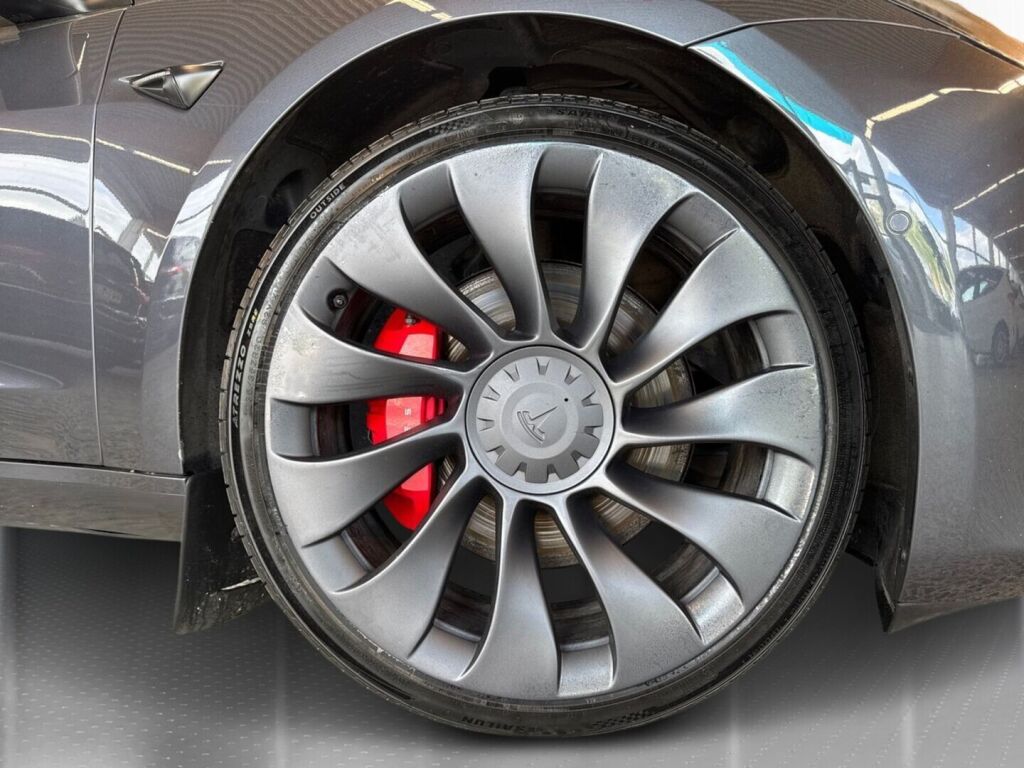 Tesla Model 3 2022 Harmaa