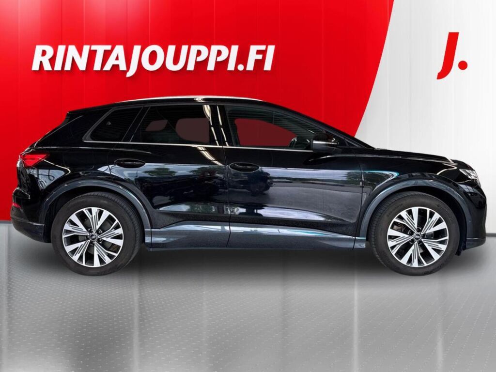 Audi Q4 e-tron 2022 Musta