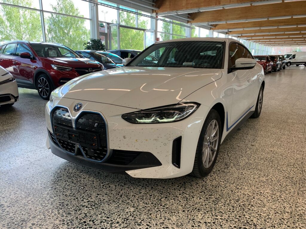 BMW i4 2022 