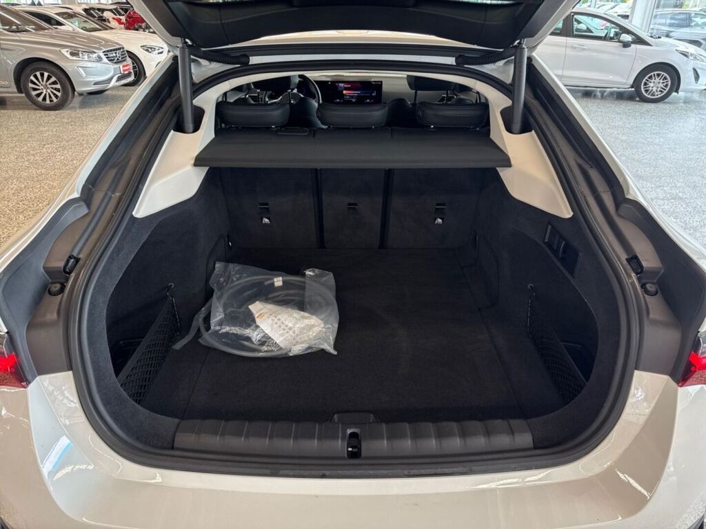 BMW i4 2022 