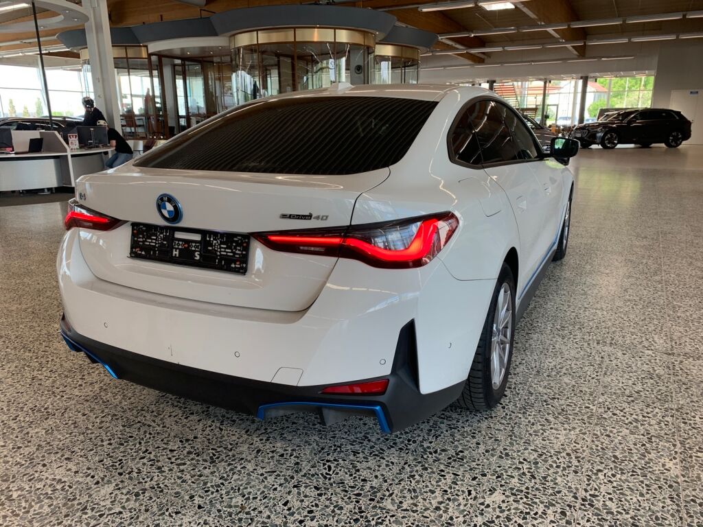 BMW i4 2022 