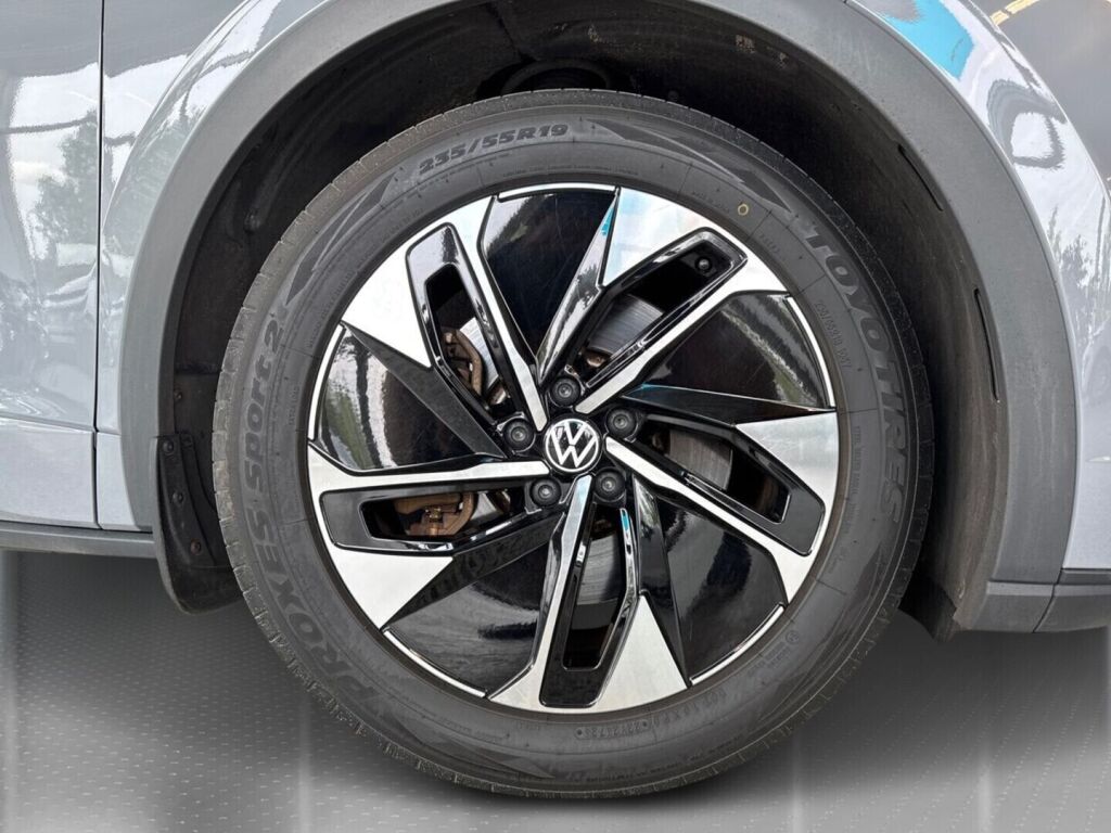 Volkswagen ID.5 2023 Harmaa