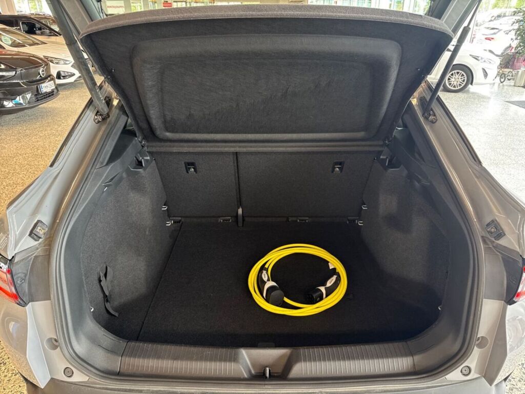 Volkswagen ID.5 2023 Harmaa