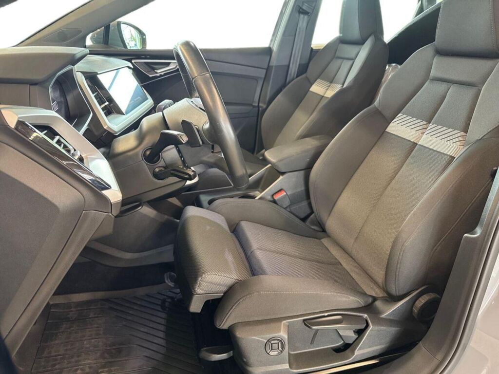 Audi Q4 e-tron 2022 Harmaa