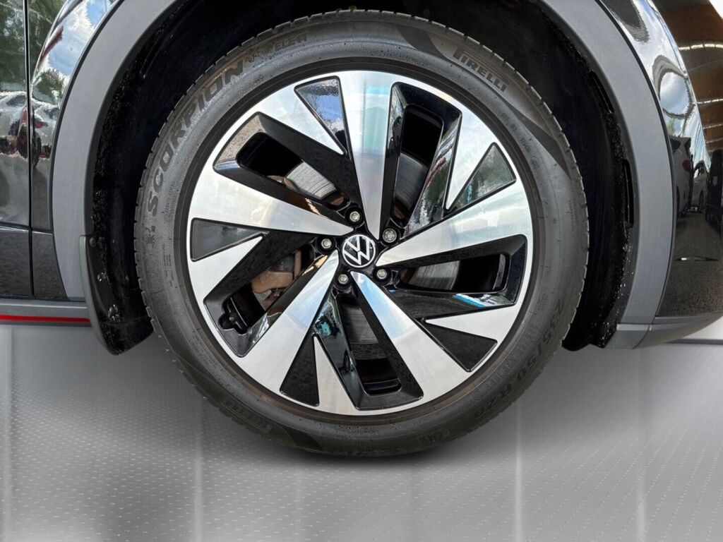 Volkswagen ID.5 2023 Musta