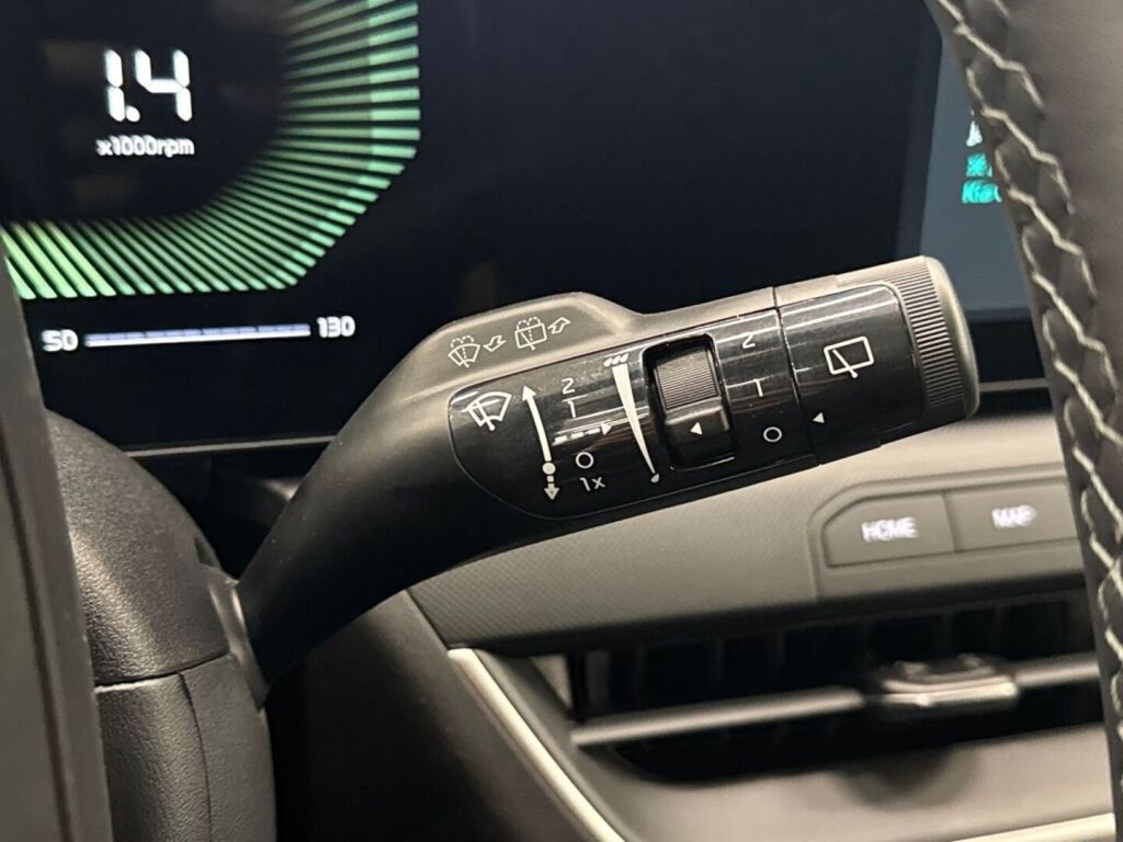 Kia K4 2026 Harmaa