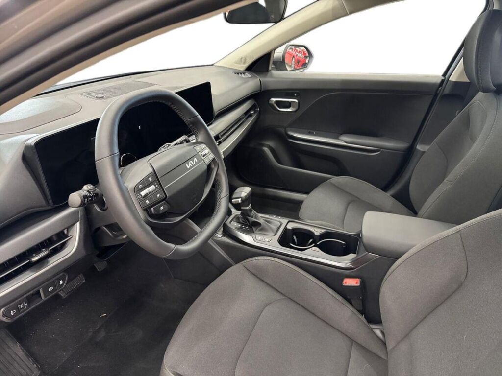 Kia K4 2026 Harmaa
