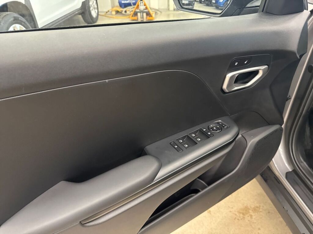 Kia K4 2026 Harmaa