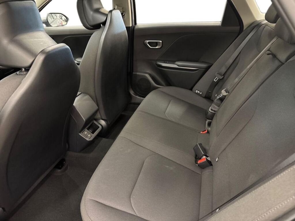 Kia K4 2026 Harmaa