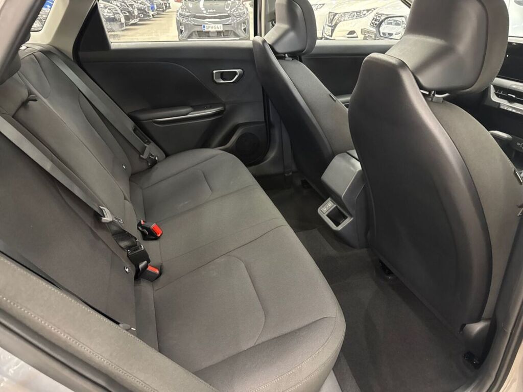 Kia K4 2026 Harmaa