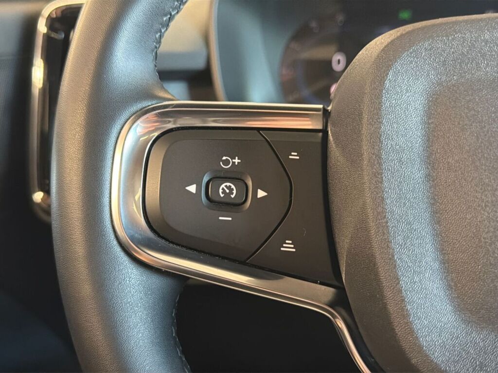 Volvo C40 2023 