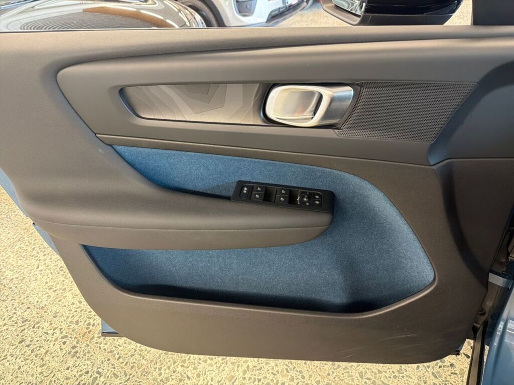 Volvo C40 2023 