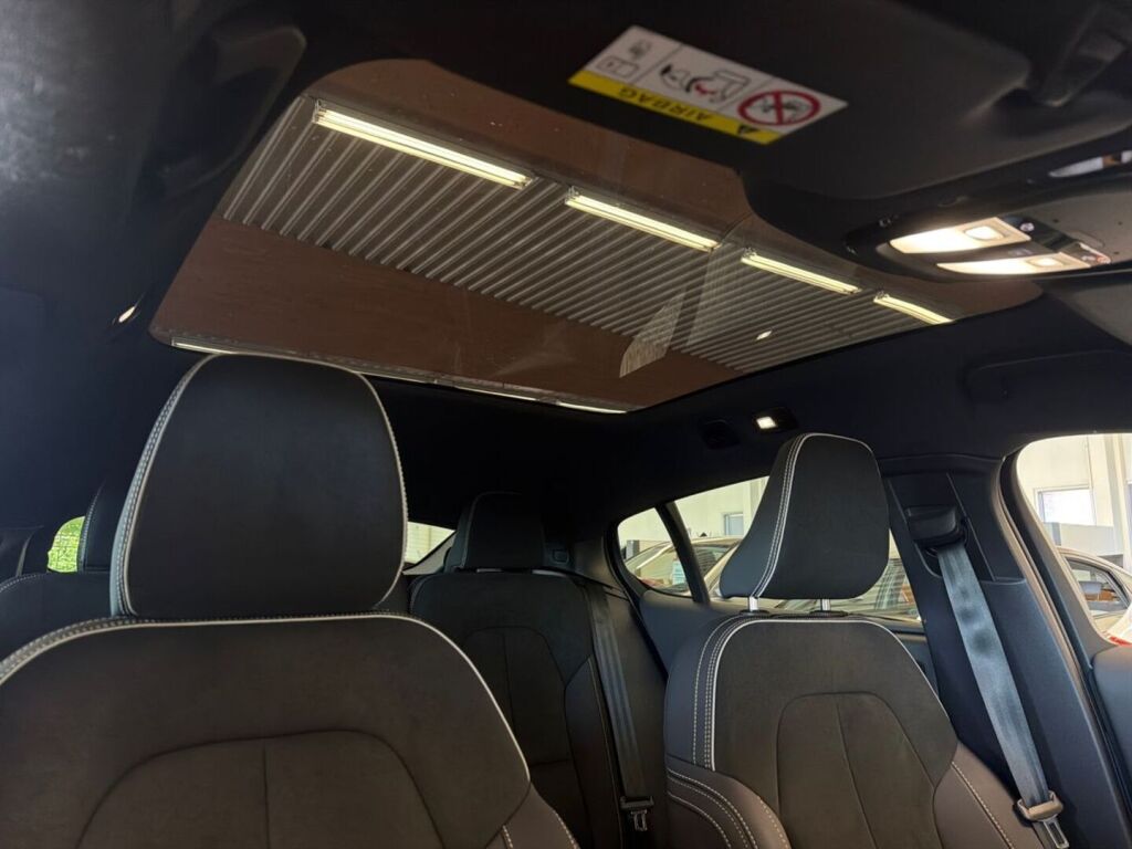 Volvo C40 2023 