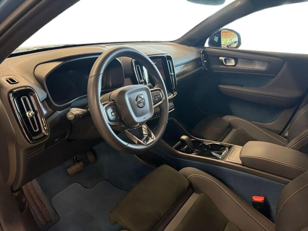 Volvo C40 2023 