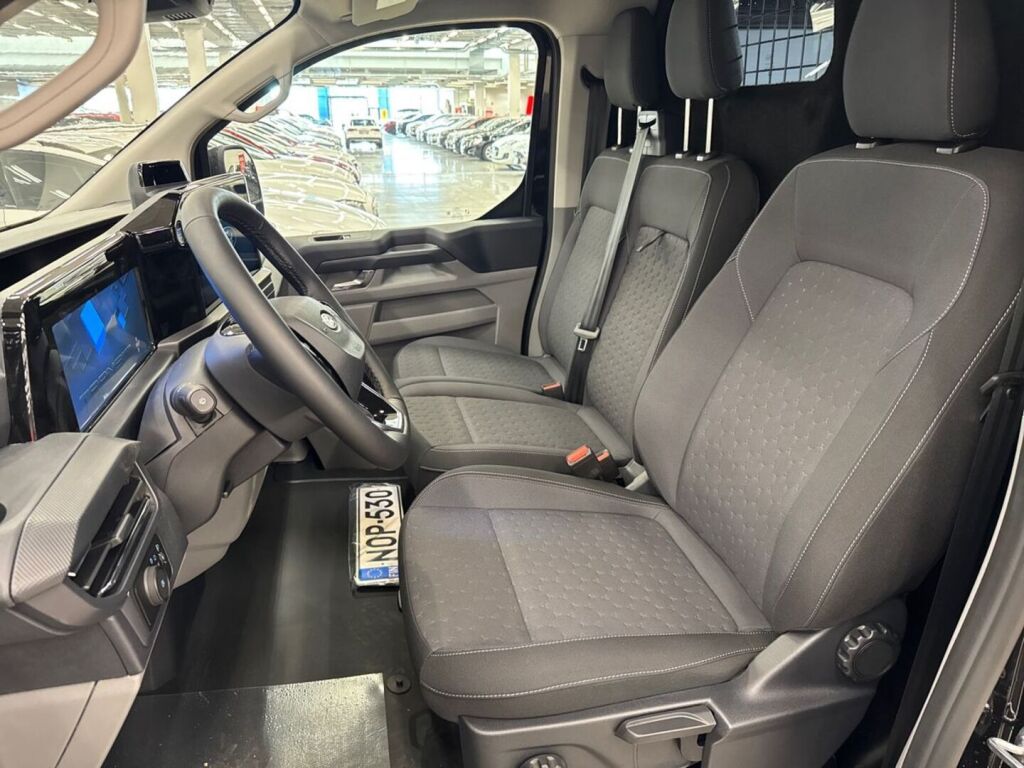 Ford Transit Custom 2026 Musta