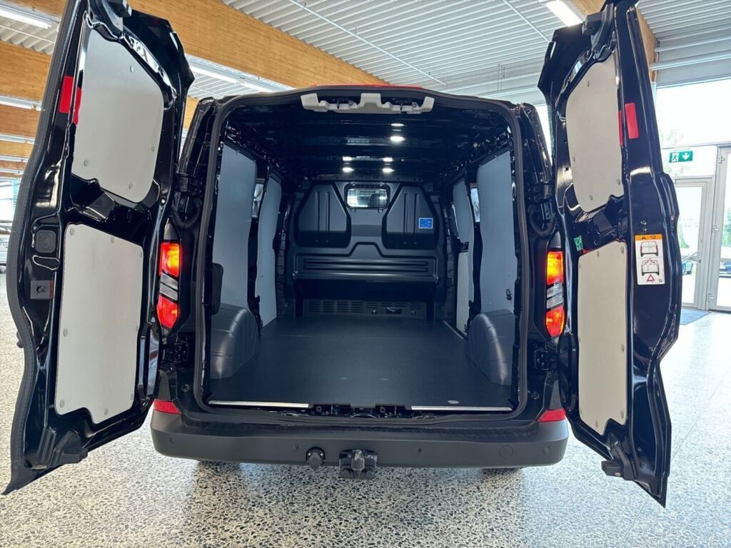 Ford Transit Custom 2026 Musta