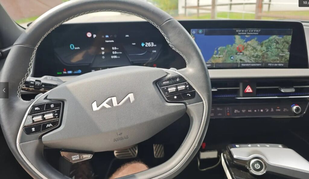 Kia EV6 2023 met.punainen
