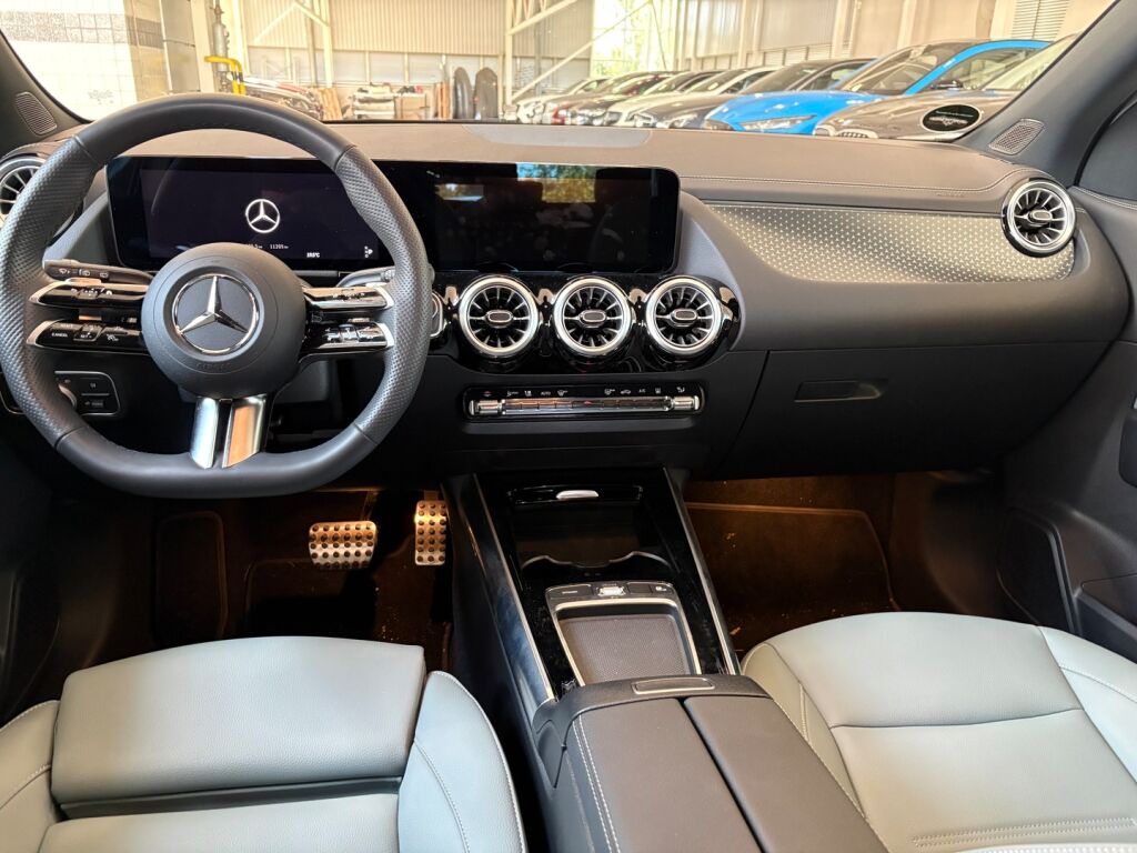 Mercedes-Benz EQA 2024 