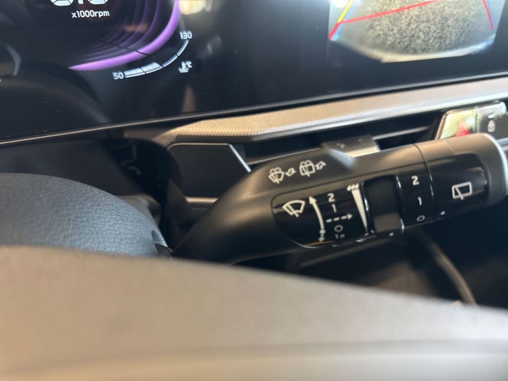 Kia Stonic 2026 Musta