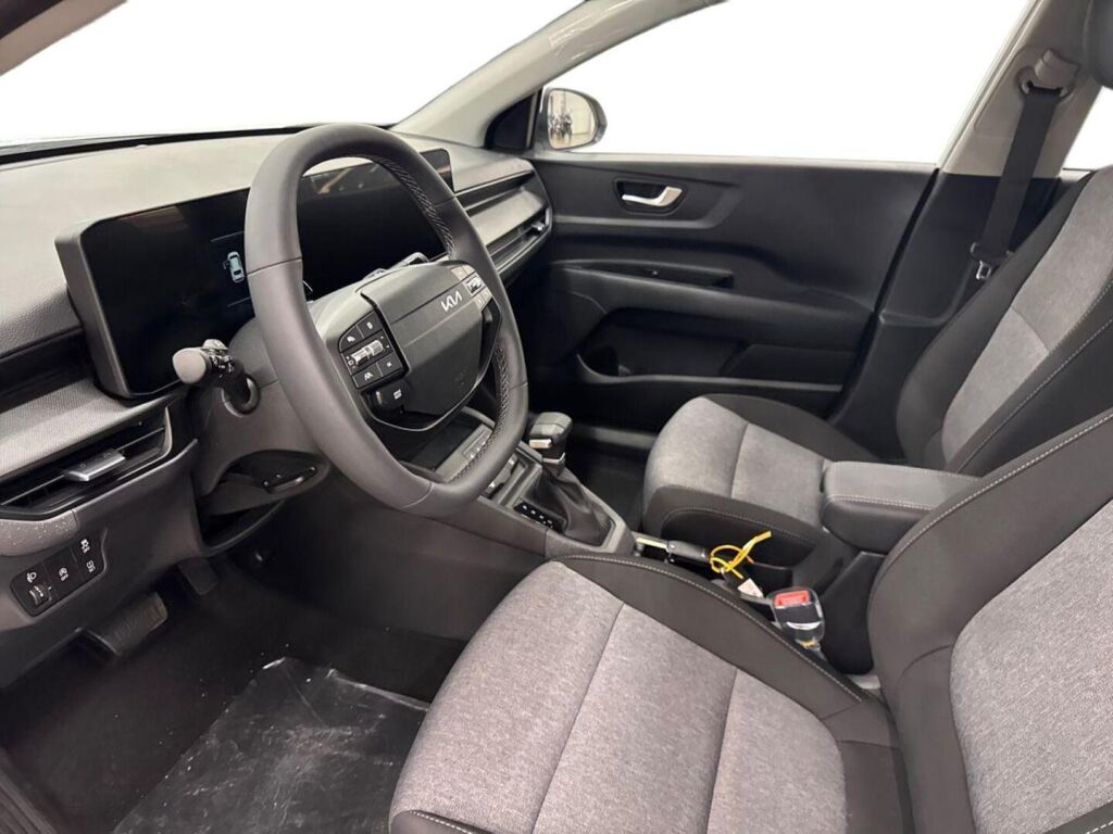 Kia Stonic 2026 Valkoinen