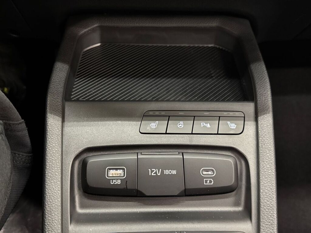 Kia Stonic 2026 Valkoinen