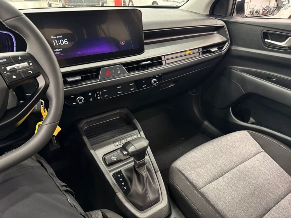 Kia Stonic 2026 Valkoinen