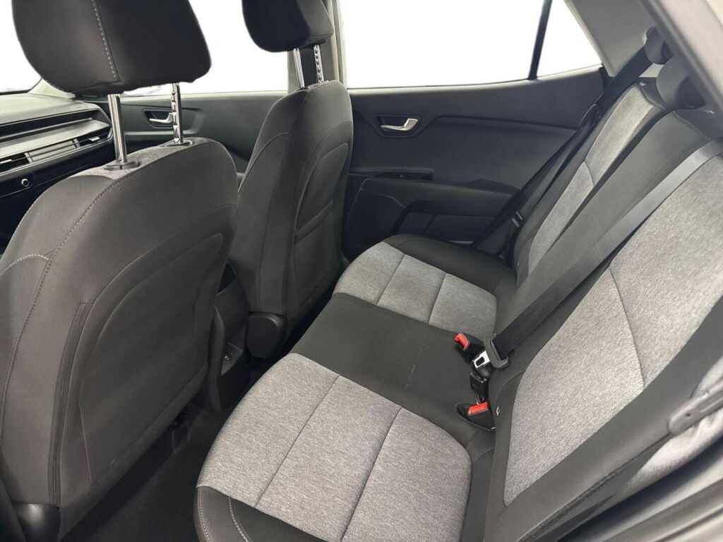 Kia Stonic 2026 Valkoinen