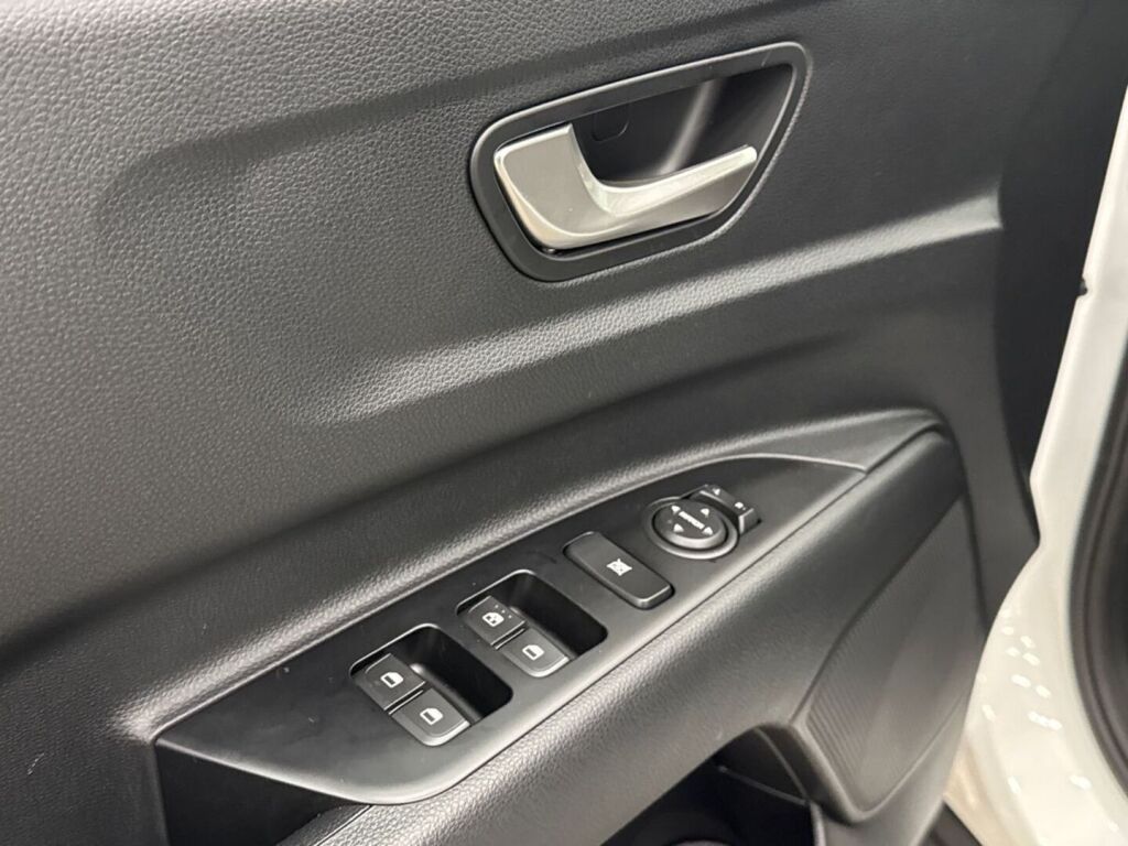 Kia Stonic 2026 Valkoinen