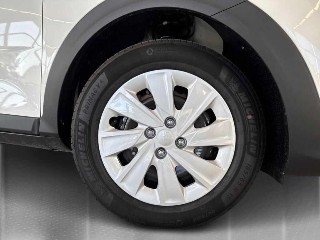 Kia Stonic 2026 Valkoinen