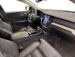 Volvo V60 2025 