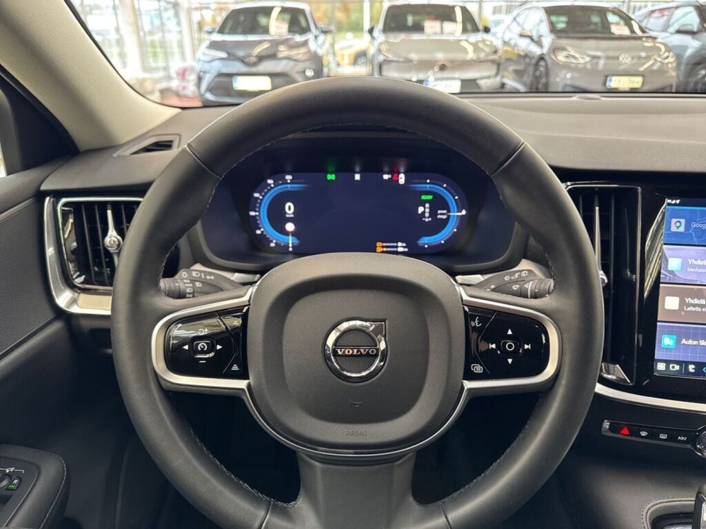 Volvo V60 2025 