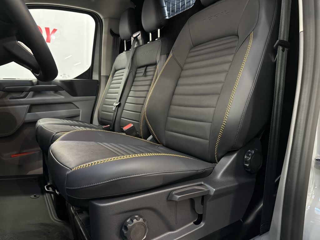 Ford Transit Custom 2026 Harmaa