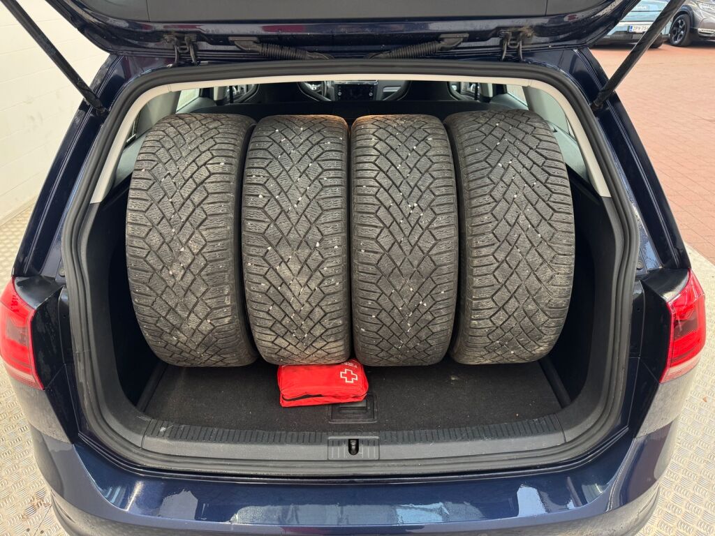 Volkswagen Golf 2016 Sininen