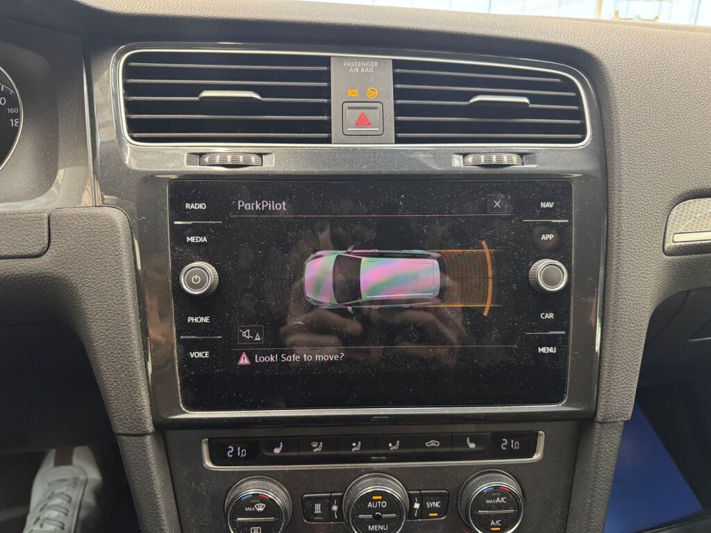 Volkswagen Golf 2016 Sininen