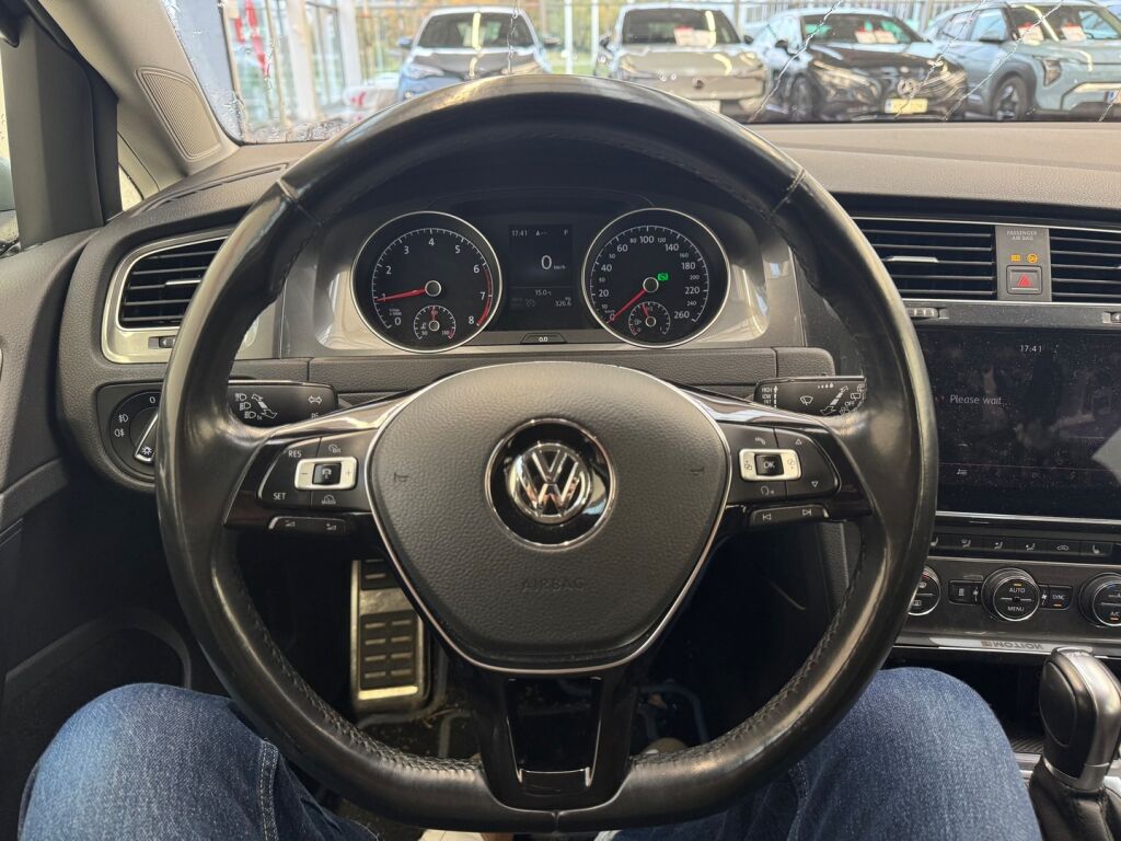 Volkswagen Golf 2016 Sininen